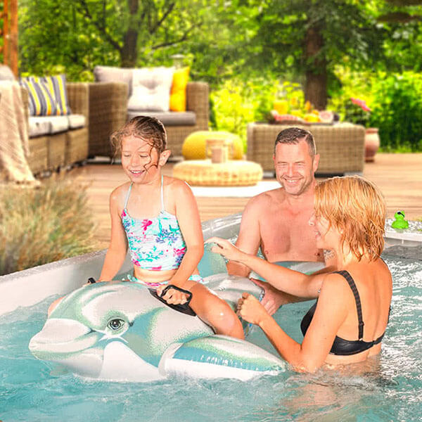 Swim spa med venner og familie - afslapning og nydelse i spa